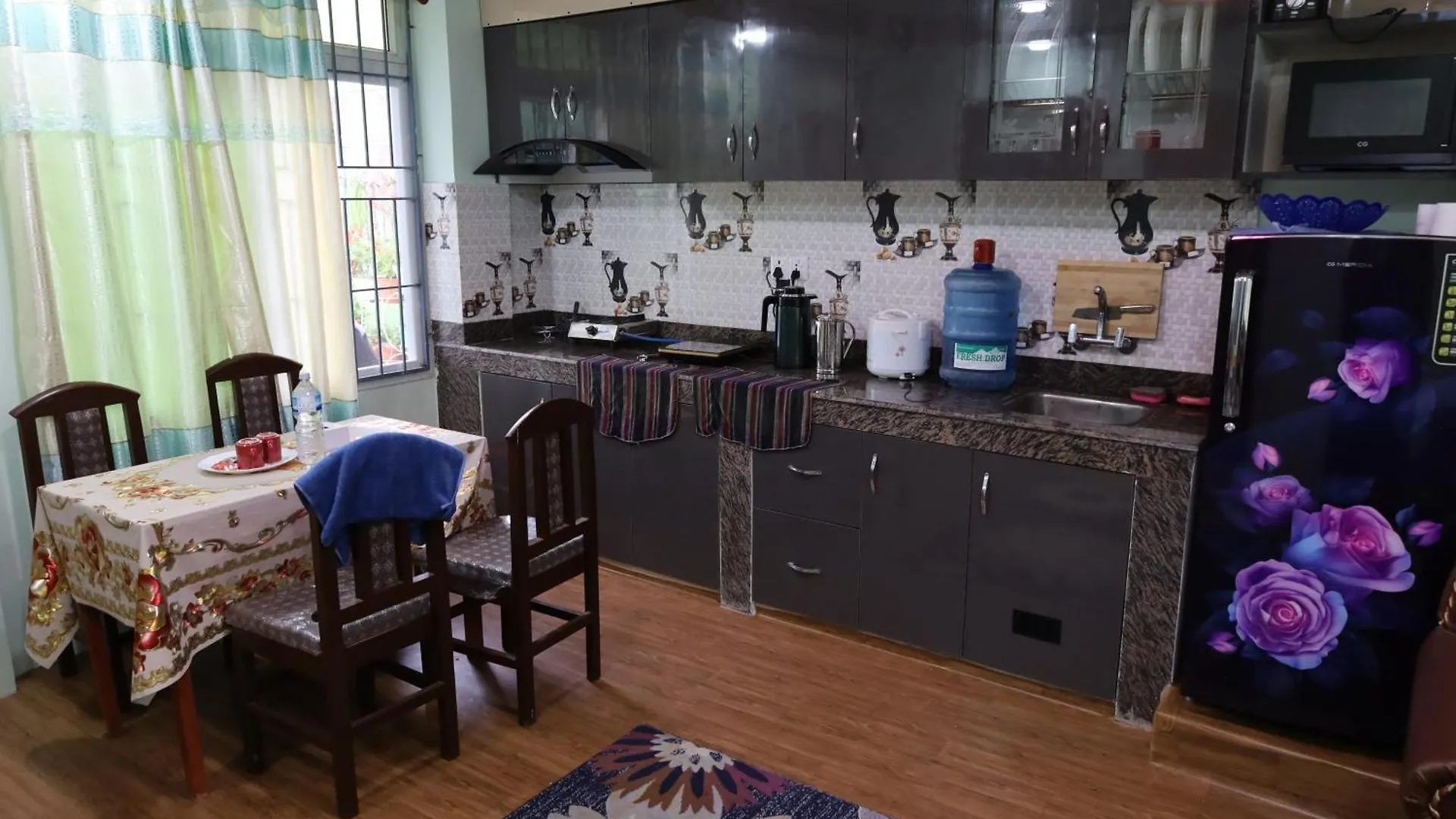 Appartamento Expediya Holiday House - Full Furnish 2 Bhk Roof Top Flat In Kathmandu Nepal